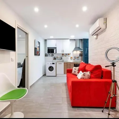 Fantastic Station Center - Fantastico Centro Estaciones