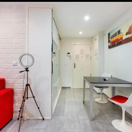 Fantastic Station Center - Fantastico Centro Estaciones *